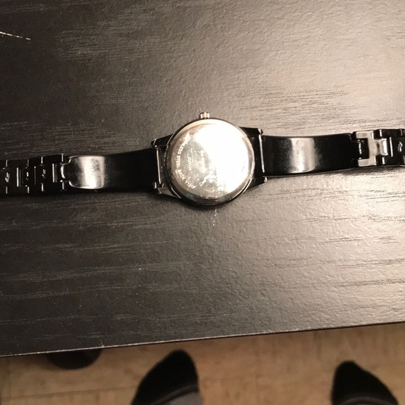 Pretty design - Picture 2 of 2